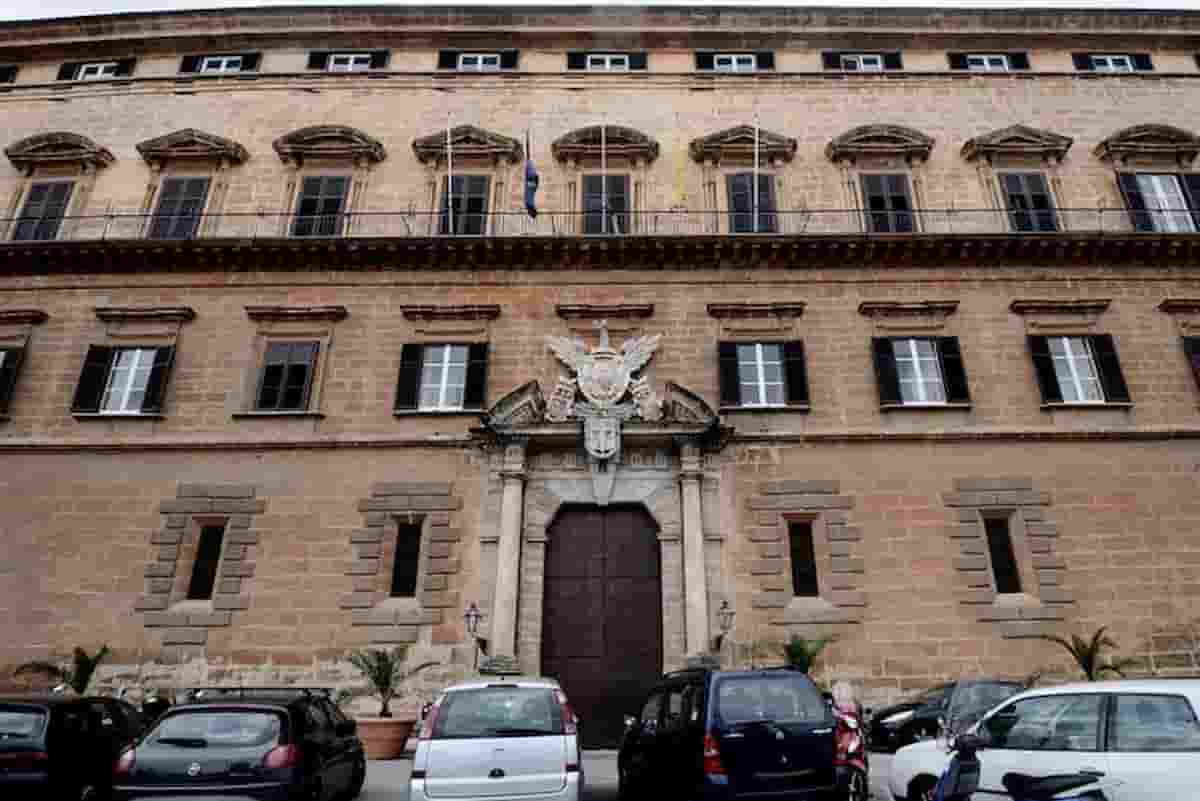 Rifiuti urbani, la Sicilia boccia un impianto a spesa zero: preferiscono mandare i camion nel Nord Europa