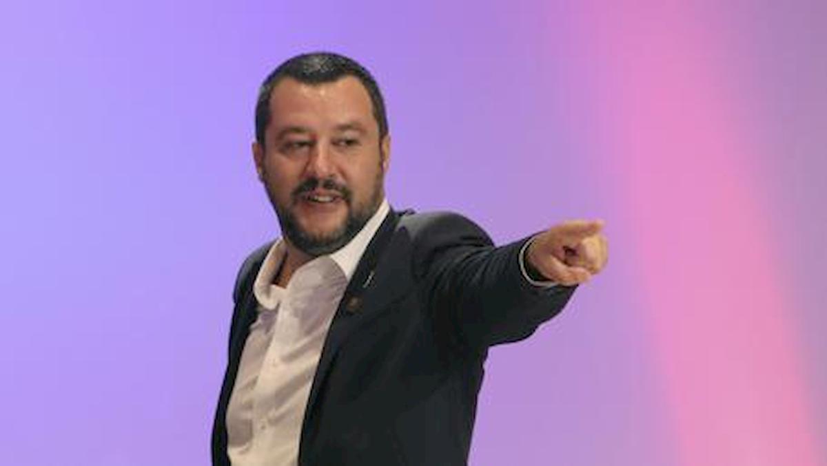 Omofobia, Salvini boccia ddl Zan: "Allora facciamo anche legge eterofobia"