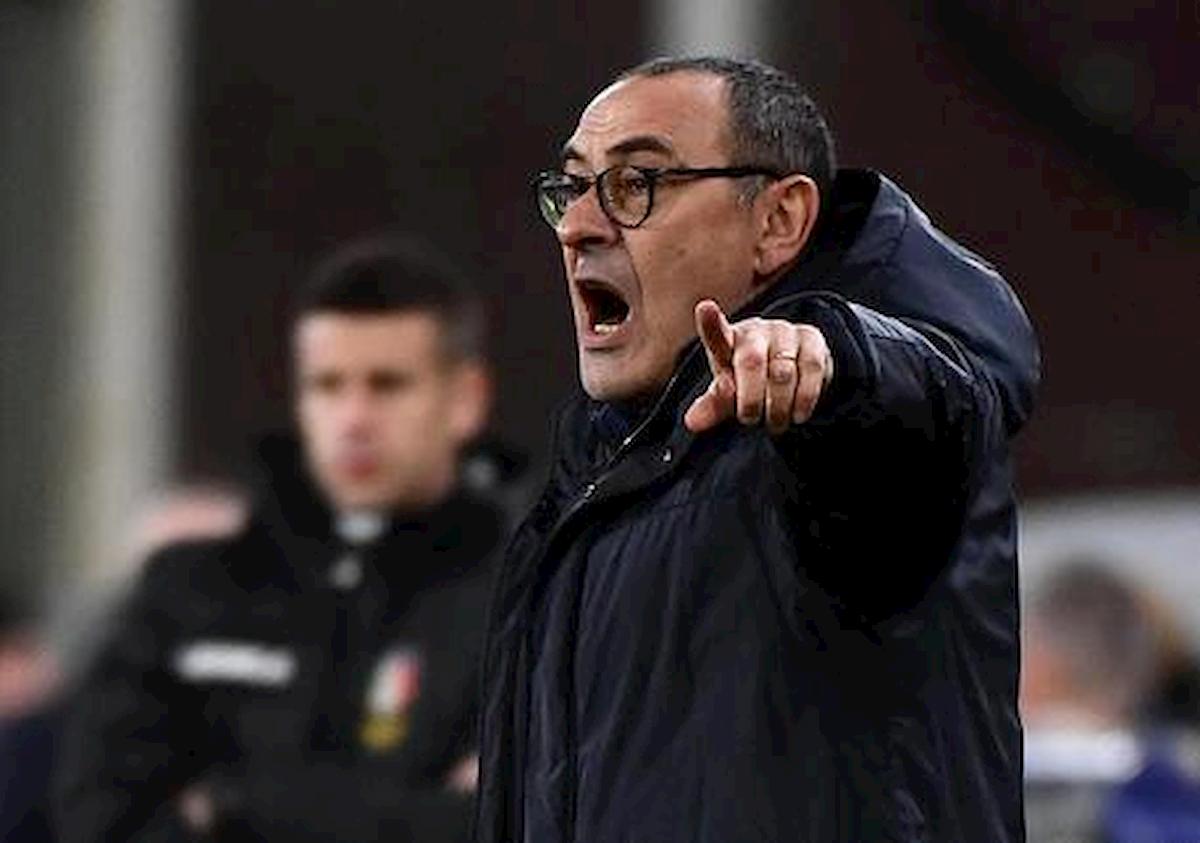 Sarri, grattatina e parolaccia: "Vinco lo scudetto ma vengo criticato? Forse sto sui c... qualcuno"