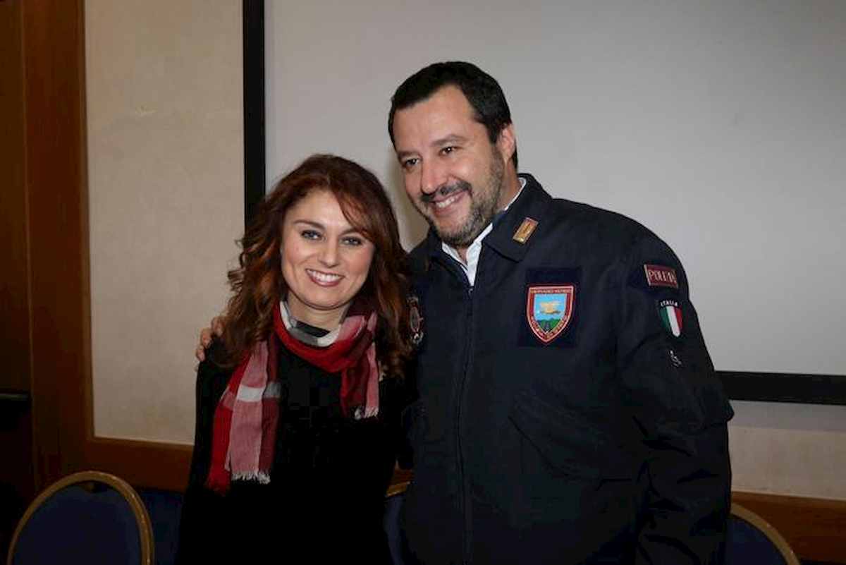 Susanna Ceccardi: "Renzi cercava Salvini per parlare di Open Arms"