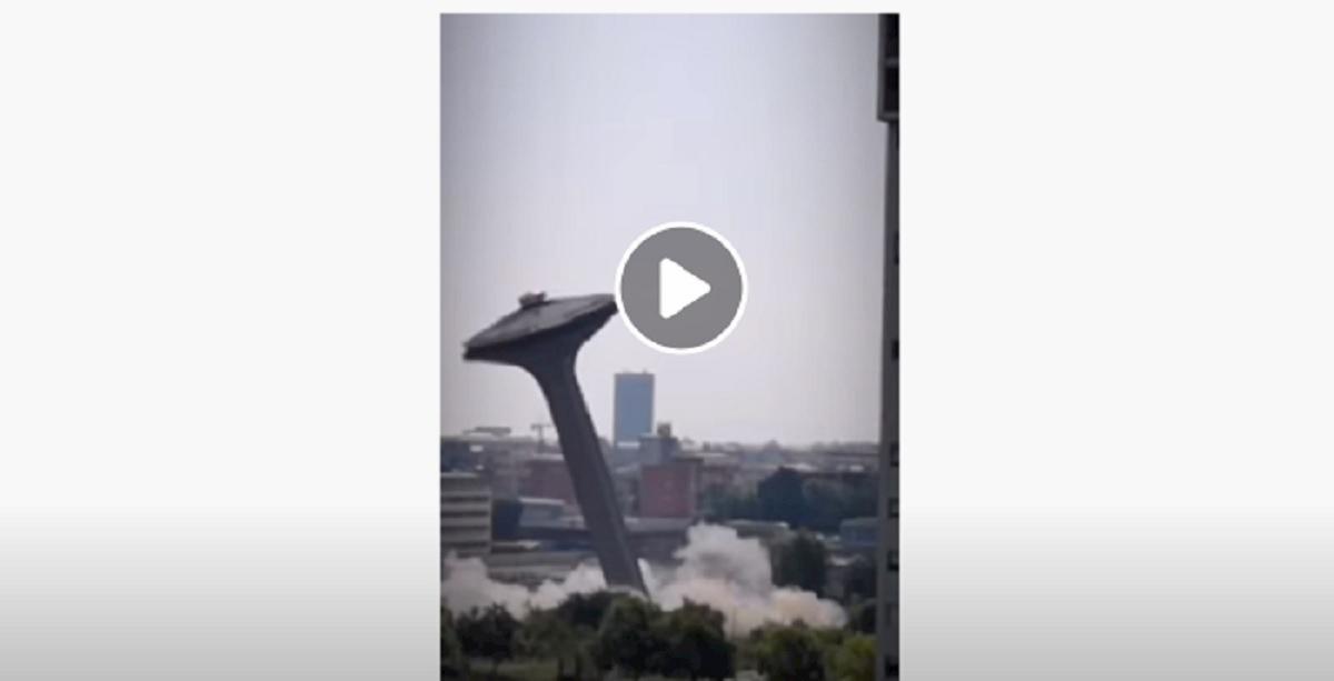 torre acqua crolla a milano