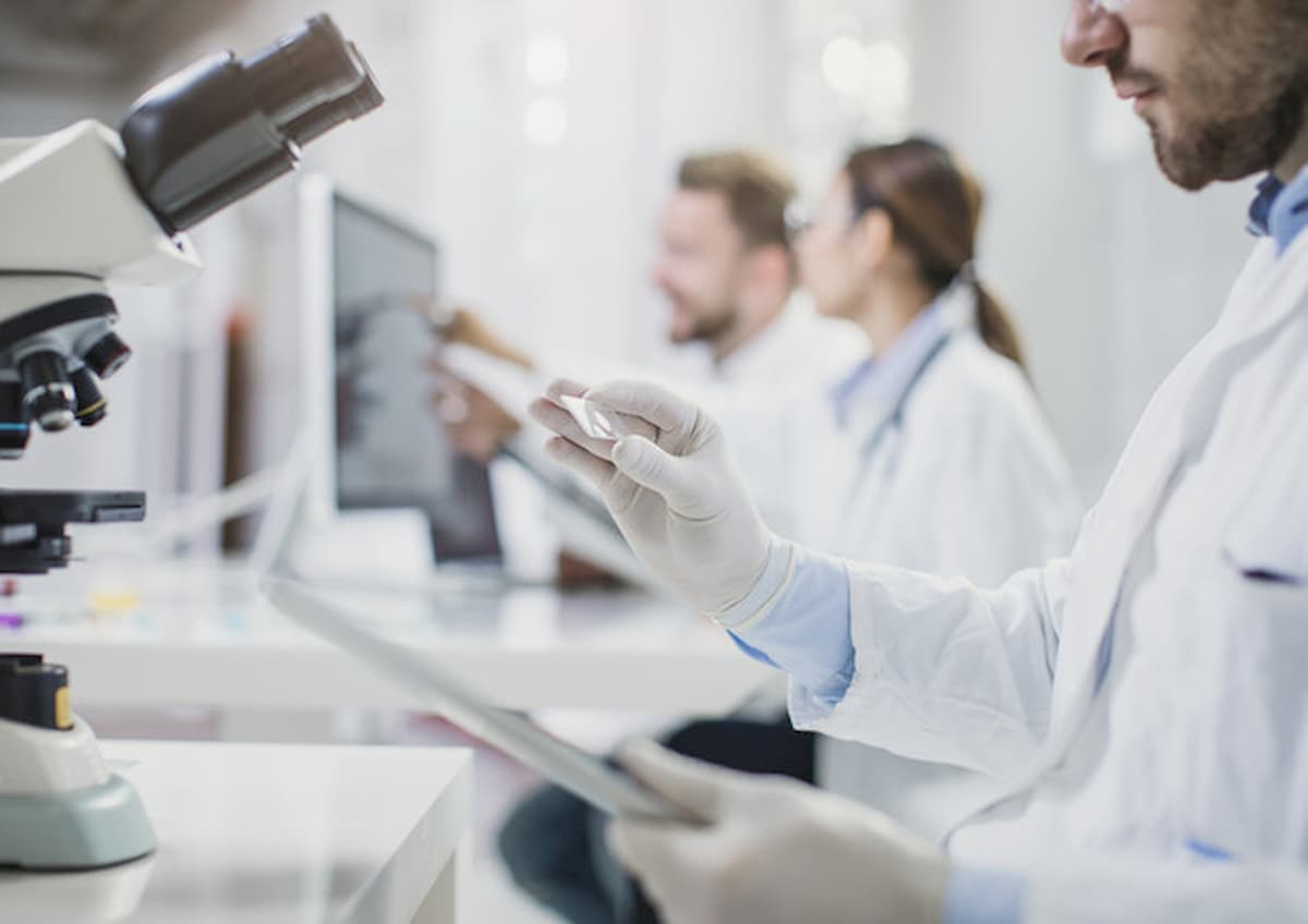 Tumori, nuovo farmaco riesce ad aggredire il cancro ai polmoni e pancreas