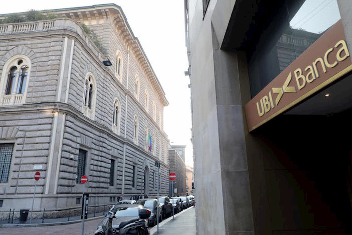 Intesa SanPaolo conquista Ubi Banca: adesioni all'offerta al 71,9%