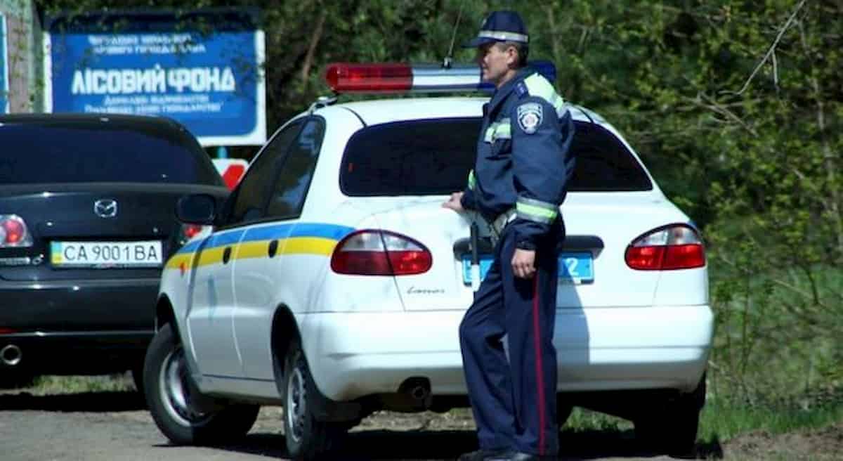 Ucraina, uomo armato prende in ostaggio poliziotto