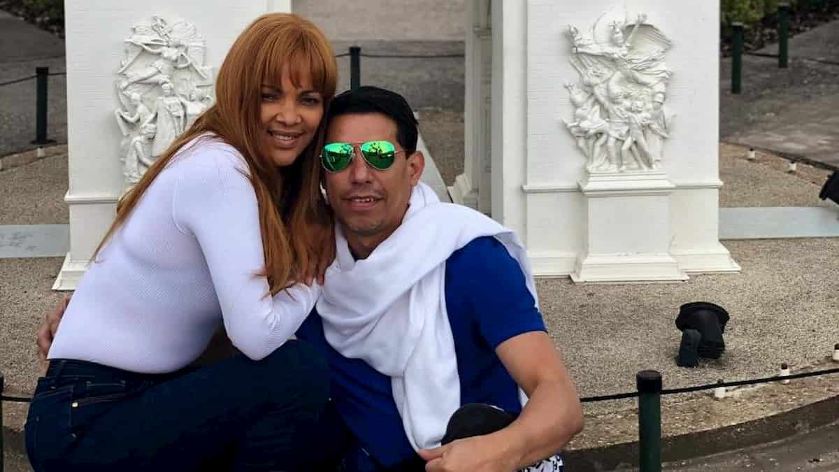 Flordelis de Souza è accusata di avere commissionato l'omicidio del marito