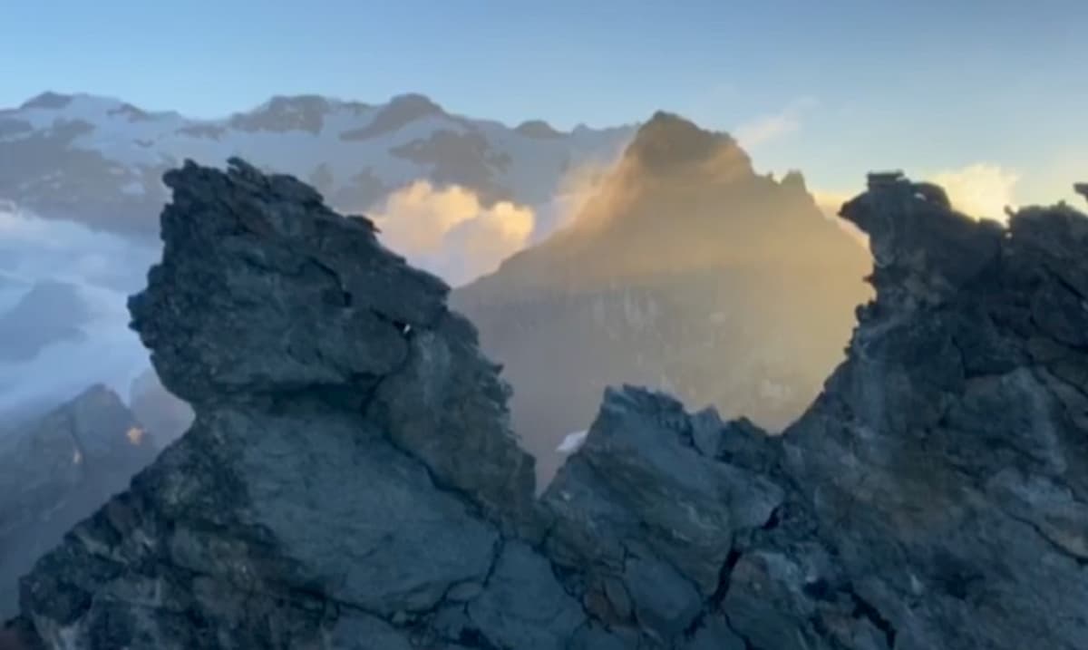 Alpinisti precipitati dalla cresta del Rothorn: due morti in montagna in Valle d'Aosta