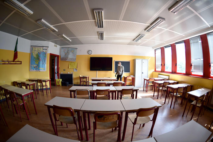 Scuola 14 settembre, Azzolina conferma