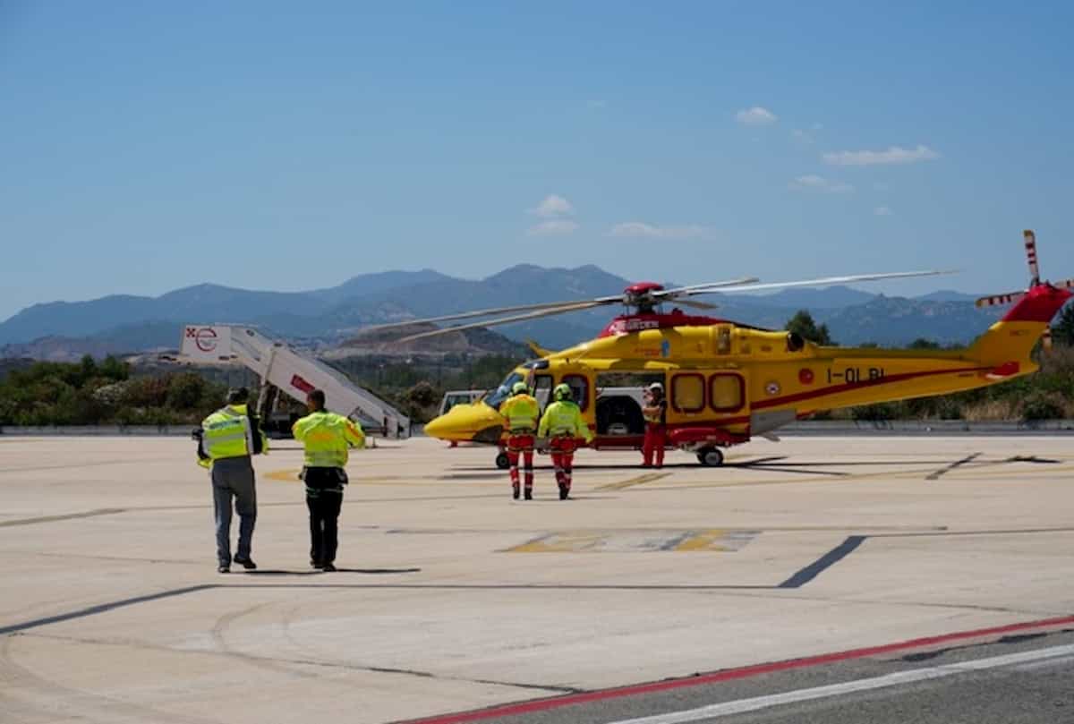 Bambino di 5 anni cade dall'auto a Santu Lussurgiu (Oristano): ha aperto lo sportello, non aveva la cintura