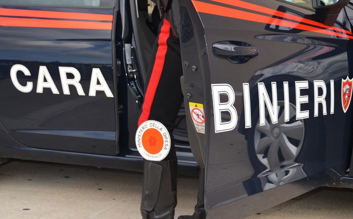 Luca Sarti assolto in Cassazione: carabiniere non violentò studentessa 21enne. Nella foto d'archivio Ansa una volante dei carabinieri