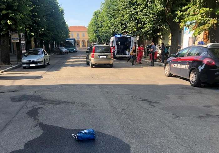 Casteggio, sale sul bus e minaccia di darsi fuoco. Giorno prima aveva litigato con l'autista