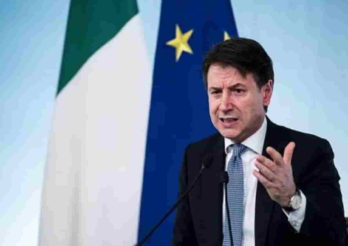 Conte e migranti, foto d'archivio Ansa