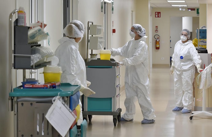 Coronavirus bollettino 8 agosto: calano i contagi e aumentano i morti