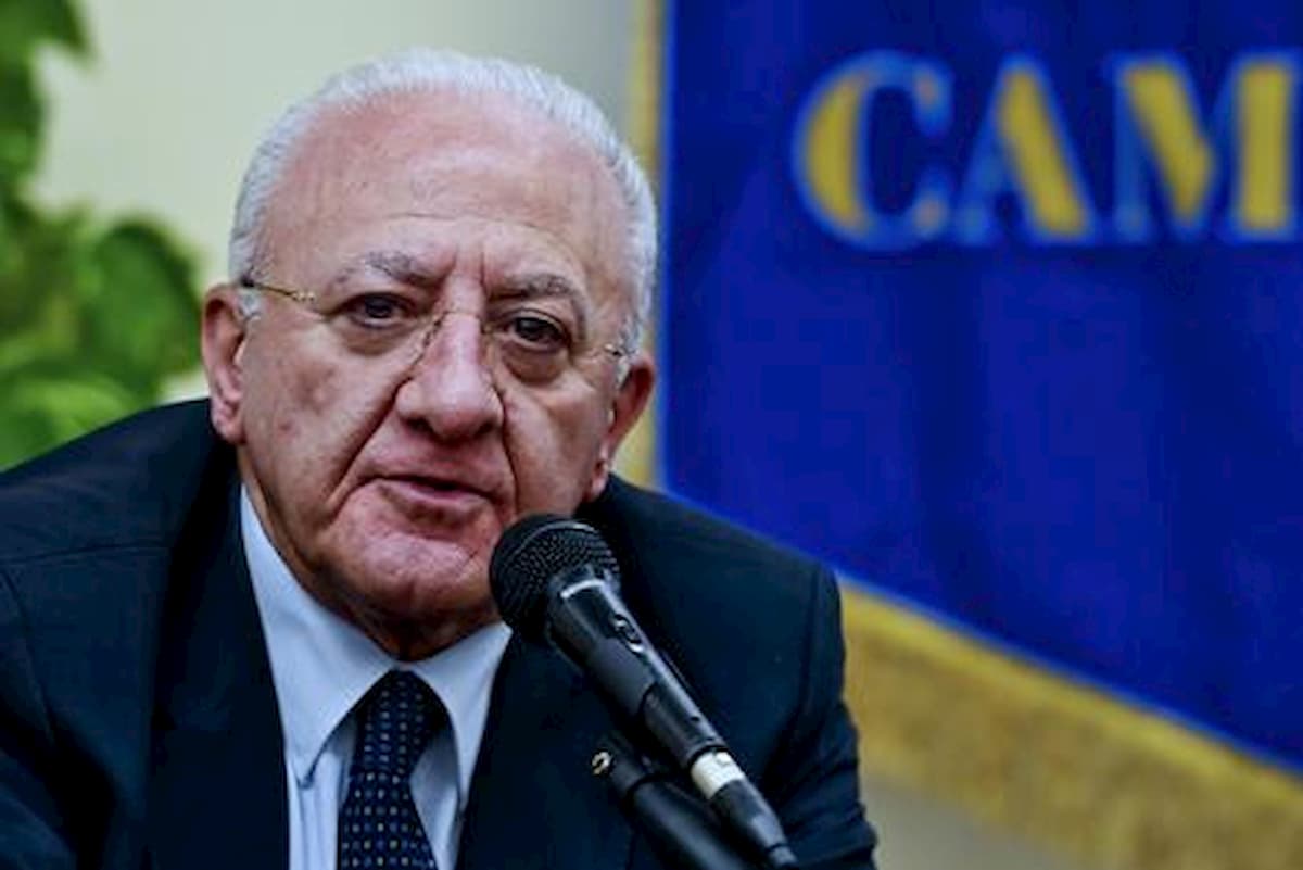 Coronavirus, De Luca: "Pronto a chiudere la Campania". Bonaccini e Toti non ci stanno: "No blocco tra regioni"