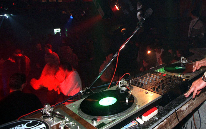 una discoteca, foto ansa