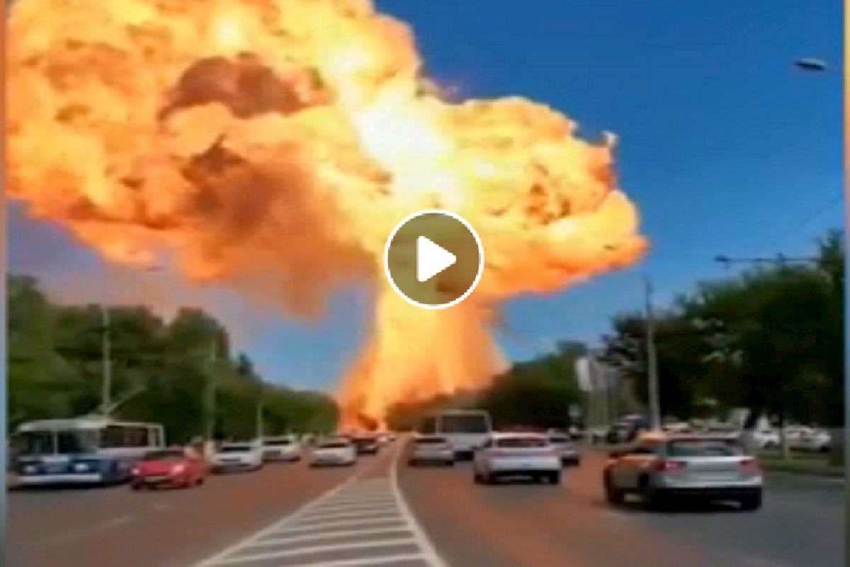 Esplode deposito di benzina in Russia