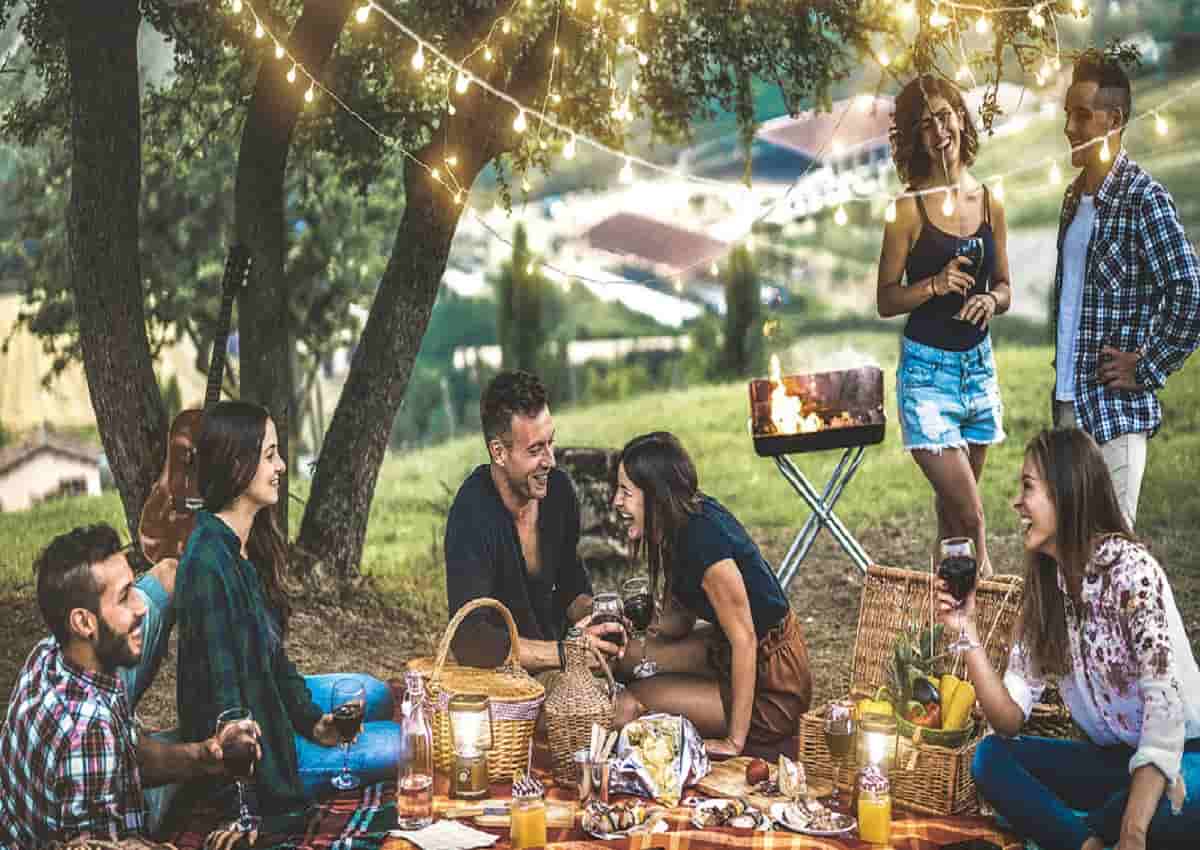 Ferragosto, foto Ansa di un pic-nic