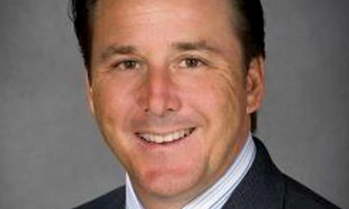 Roma a Dan Friedkin, firma nella notte