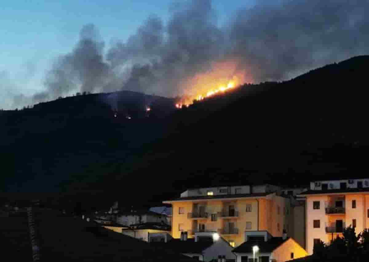 Incendi L'Aquila, foto d'archivio Ansa