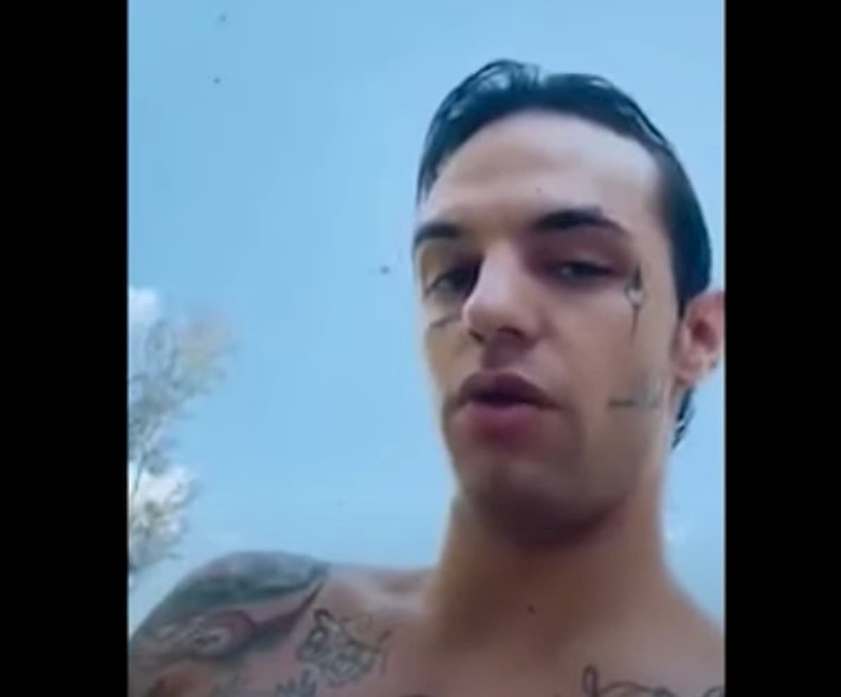 Coronavirus, video-appello di Achille Lauro: "Usate mascherine e distanziamento"