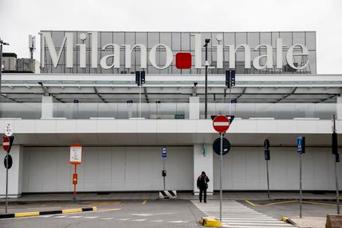Tamponi coronavirus, dopo Malpensa arrivano anche a Linate
