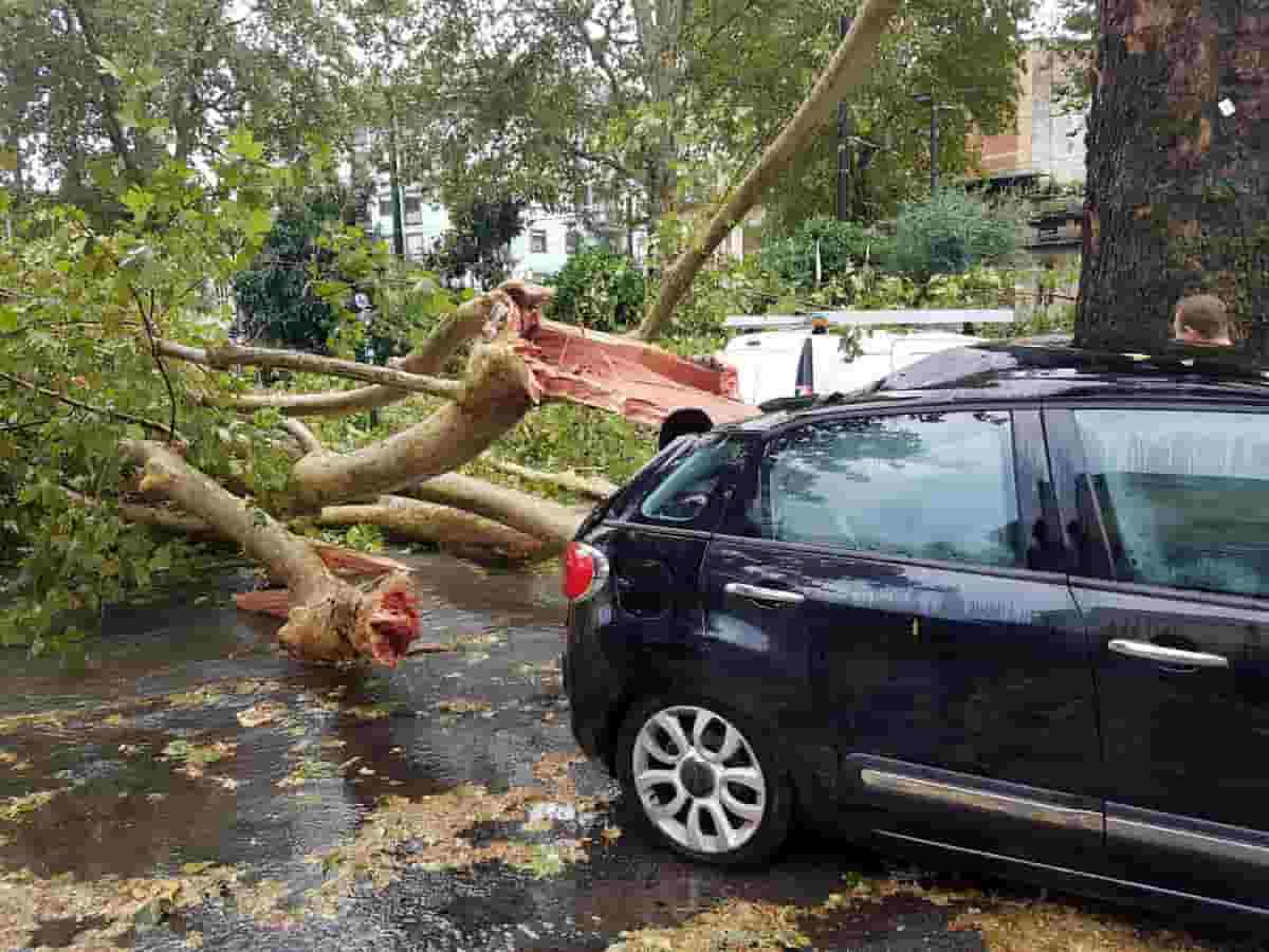 Maltempo al Nord, nubifragio a Torino