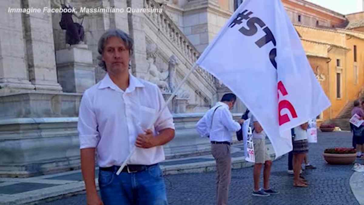 Massimiliano Quaresima, consigliere ex M5s: "Omosessualità è una malattia, causata dai vaccini".