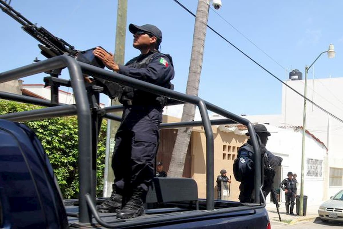 Messico, Danna uccisa a 16 anni e poi data alle fiamme. Il procuratore: "Era piena di tatuaggi"