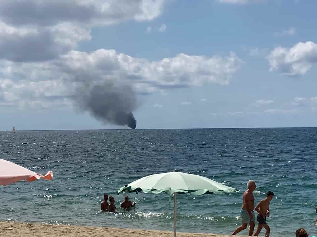 Esplode barca al largo di Crotone