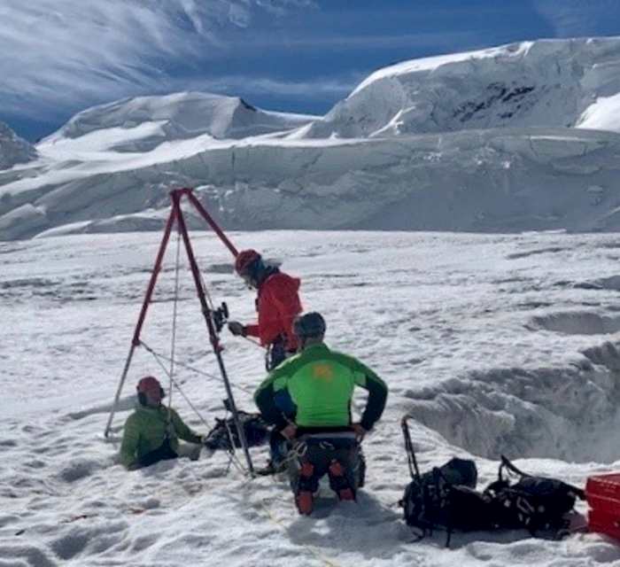 Monte Rosa, sopravvive due giorni in un crepaccio. Salvata per caso, nessuno la cercava