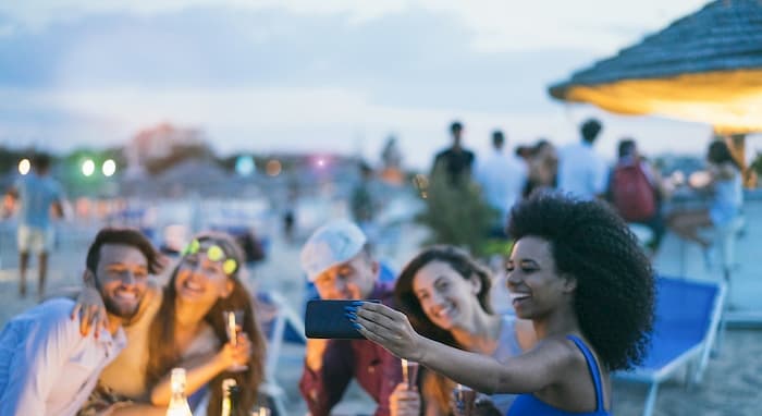 Coronavirus, contagio dei giovani di ritorno da Grecia, Spagna, Malta...