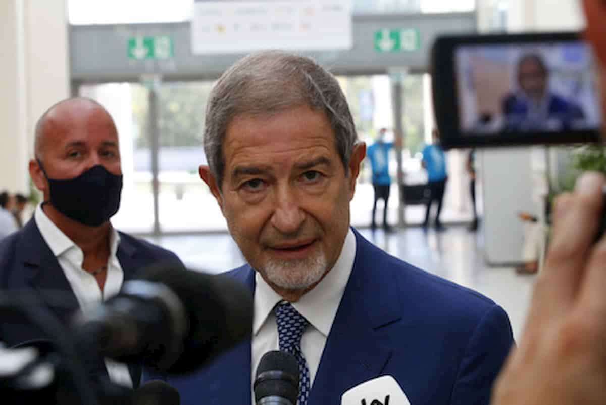 Migranti, il governo impugna l'ordinanza di Musumeci