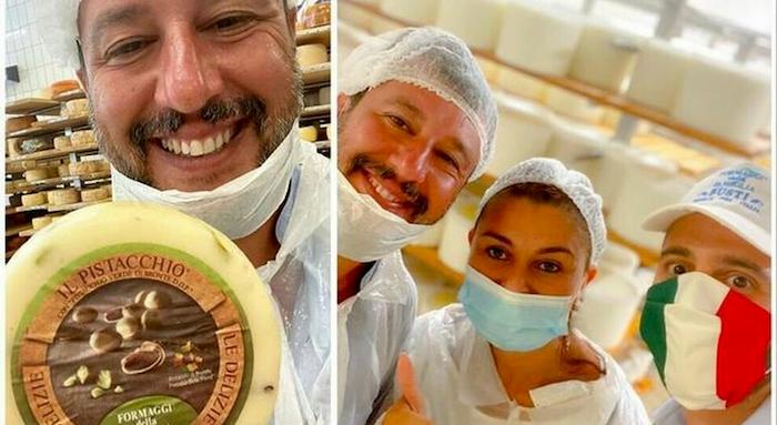 Salvini al caseificio annusa la caciotta con mascherina abbassata. Boicottaggio al "pecorino leghista"