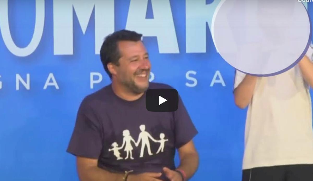 Salvini invita ragazzino sul palco: "Se vuoi puoi toglierti la mascherina" VIDEO
