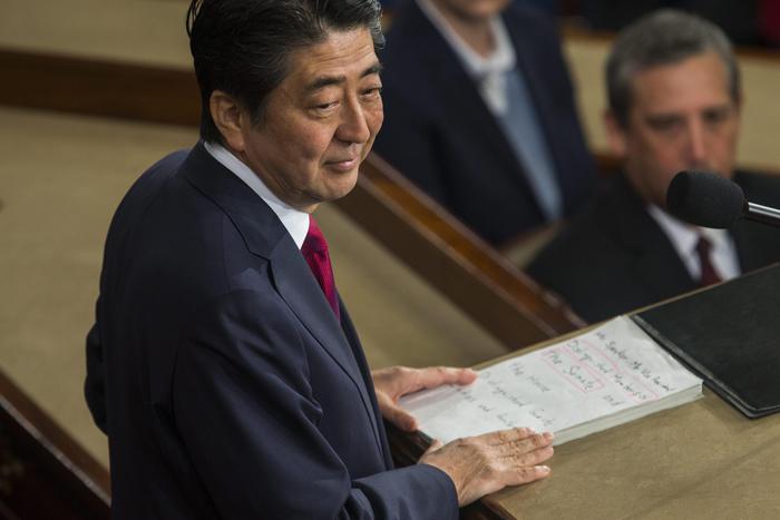 Shinzo Abe si dimette