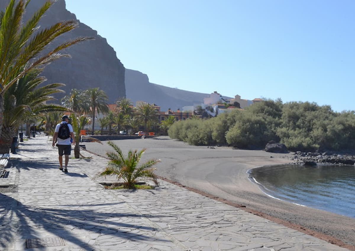 Coronavirus, alle Isole Canarie obbligo di mascherina anche in spiaggia