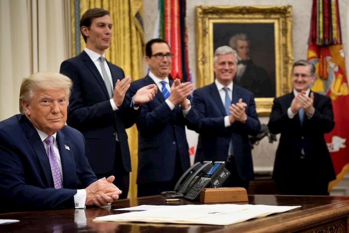 Israele ed Emirati Arabi Uniti, accordo per la normalizzazione delle relazioni. Trump: "Svolta storica"