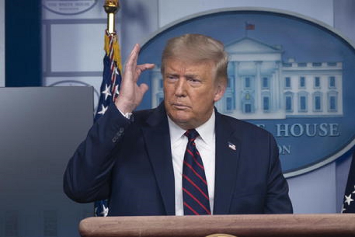 Trump: "Bambini quasi immuni al virus". Twitter e Fb lo bloccano per fake news