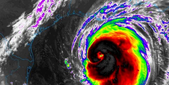Uragano Laura tocca terra in Louisiana e diventa forza 4. Può essere più devastante di Katrina