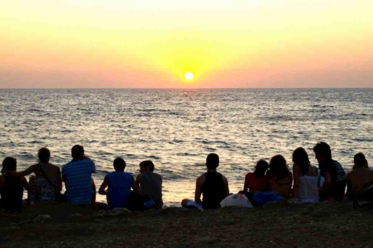 Coronavirus Padova, due 18enni positive da vacanze maturità in Croazia. Decine in isolamento