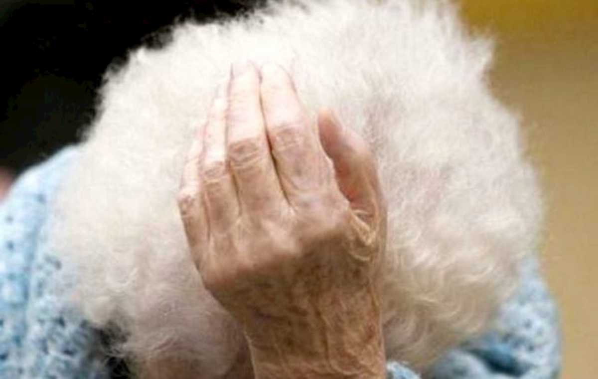 Grottaglie, finge malore per entrare in casa e violenta un'anziana di 95 anni. Arrestato 33enne