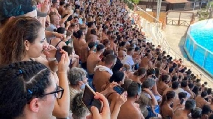 Zoomarine, gente appiccicata senza mascherine. Parco acquatico multato VIDEO