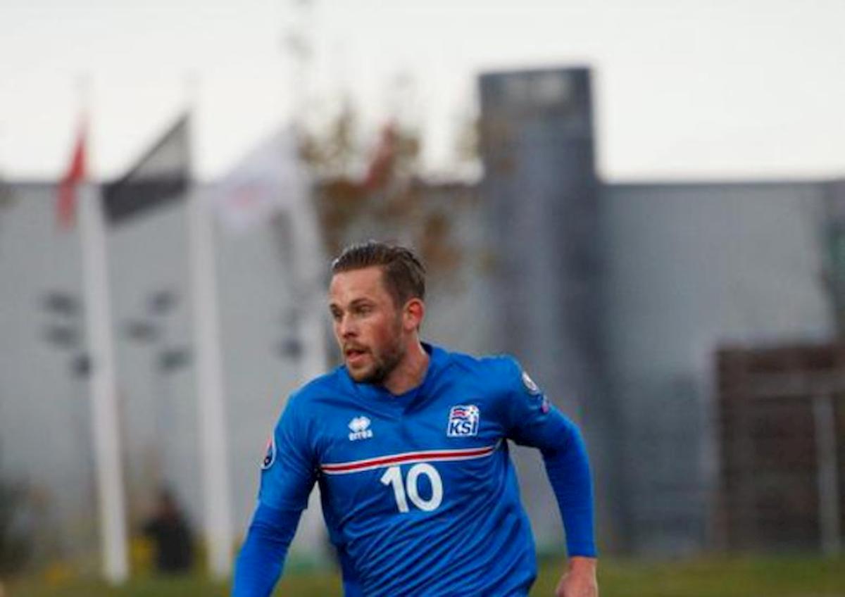 Gylfi Sigurdsson, che tragedia: il fratellino della moglie si spara per sbaglio muore