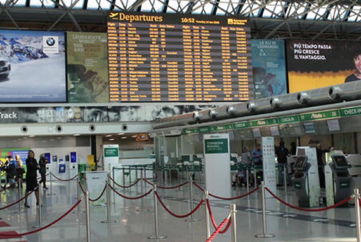 Doha, neonato abbandonato all'aeroporto: donne costrette al test ginecologico