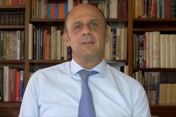 Arturo Lorenzoni positivo al Covid. Malore in diretta Facebook per il candidato veneto VIDEO