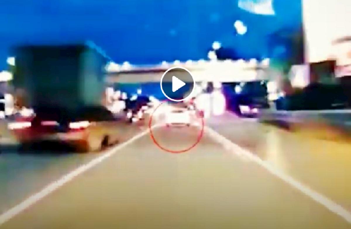 schiato in autostrada a 200 km/h