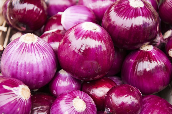 Quercetina, rimedio naturale anti-coronavirus