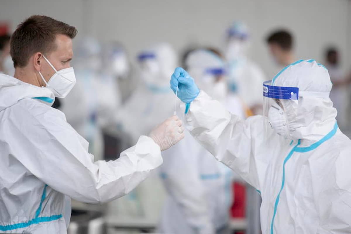 Covid, letalità ridotta rispetto alla prima ondata