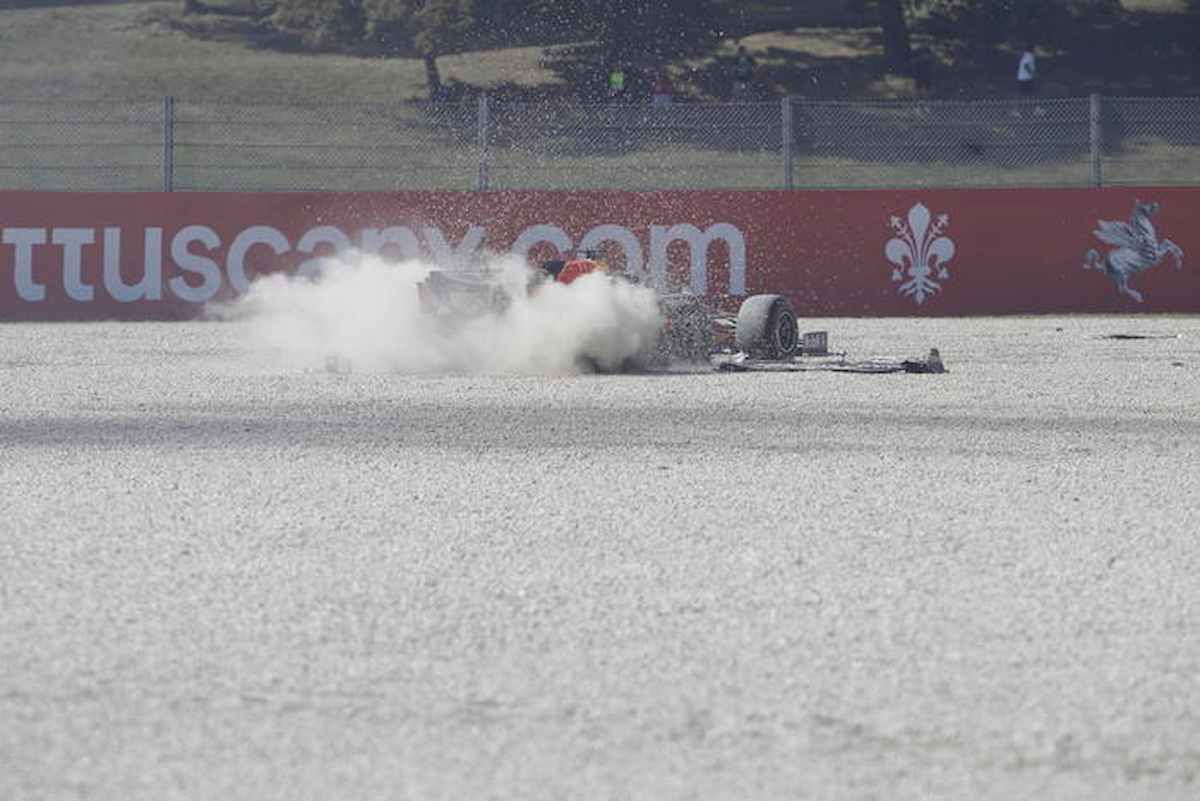 Formula 1, tre incidenti da paura Mugello (VIDEO): Verstappen-Gasly, Giovinazzi-Sainz Stroll...