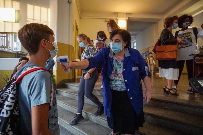 Piemonte, febbre si misura a scuola