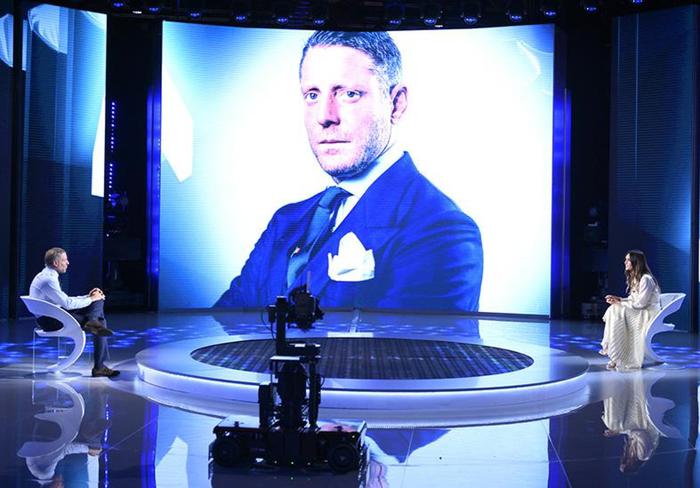 Lapo Elkann, Alexandra Gucci, abusati da piccoli